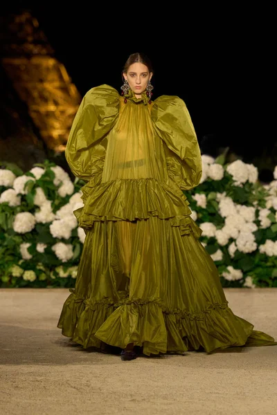 Look 38